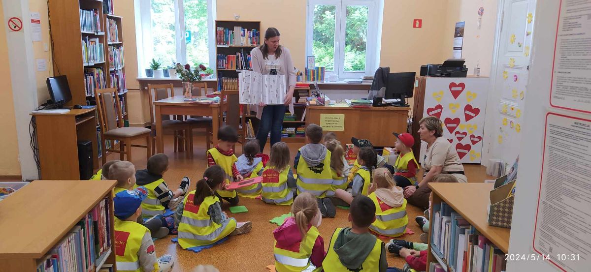 Zdjęcie: Muchomorki w bibliotece