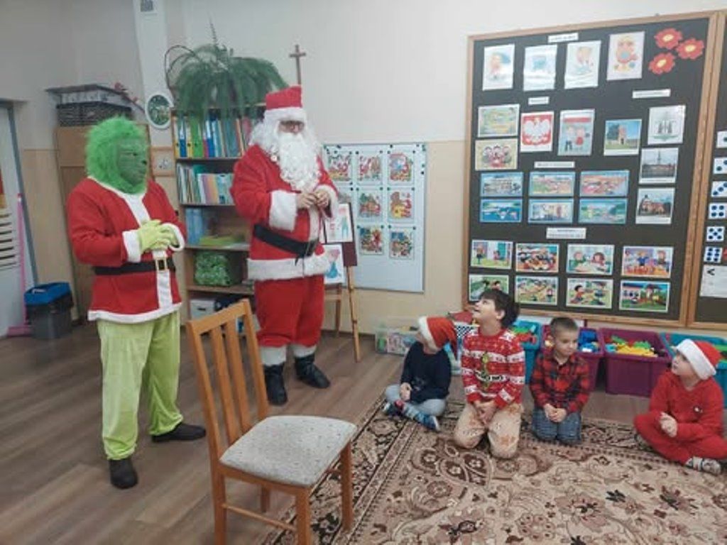 Zdjęcie: Wizyta Mikołaja w grupie „ Muchomorków”