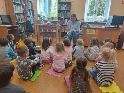 Zdjęcie: Wizyta w Bibliotece Muchomorki