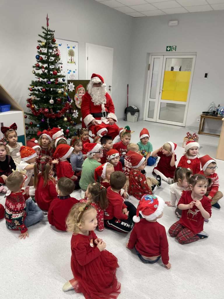 Zdjęcie: Mikołajki w Smerfach i Skrzatach