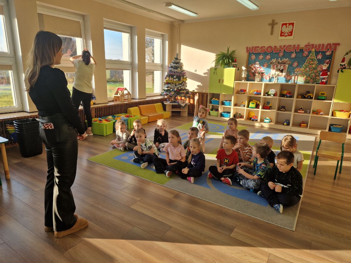 Zdjęcie: Warsztaty ekologiczne - energia odnawialna - grupa Pszczółki