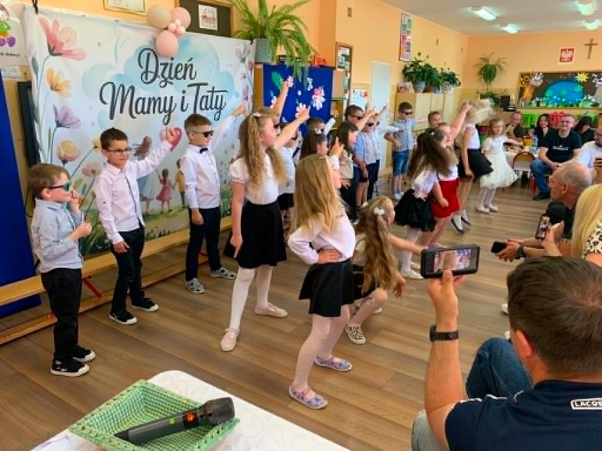 Zdjęcie: Dzień Mamy i Taty - grupa Zuchy